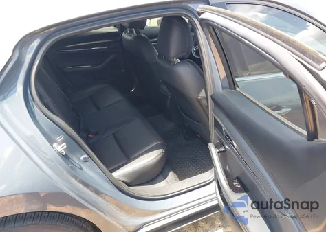 2021 Mazda Mazda3 Premium z USA, uszkodzony, nr VIN JM1BPAML4M1306908